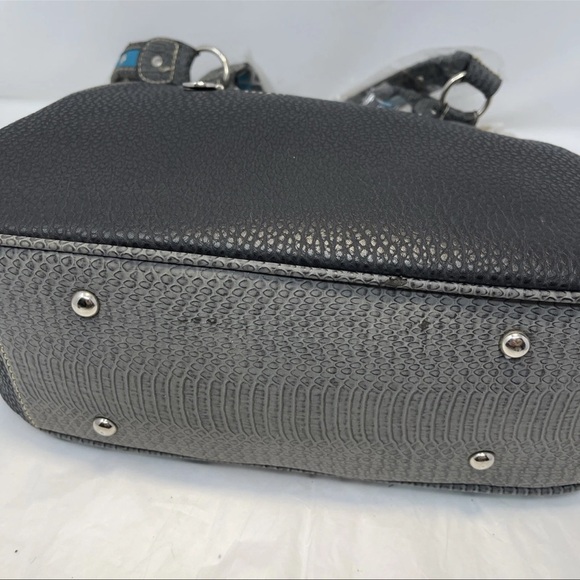 P&G Collection Western Cowgirl Purse Camo Studded Turquoise Western NWT - Picture 6 of 8